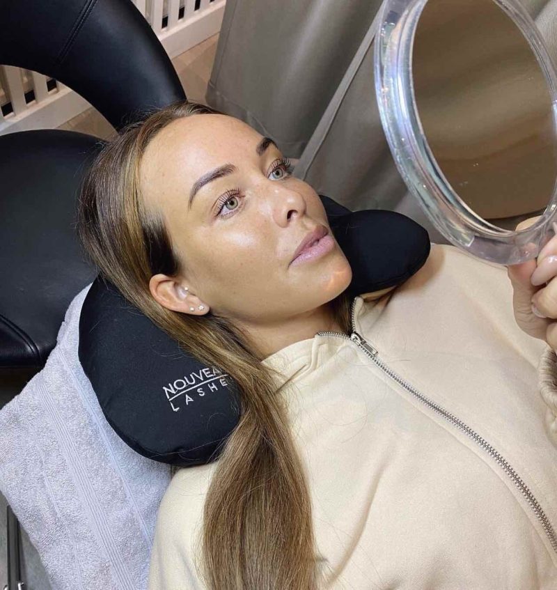 Nouveau Lashes Neck Pillow